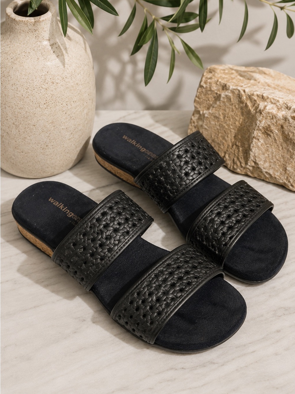Black Walking Cradles open toe sandals size 10W